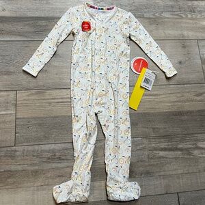 NWT Magnetic Me Footie